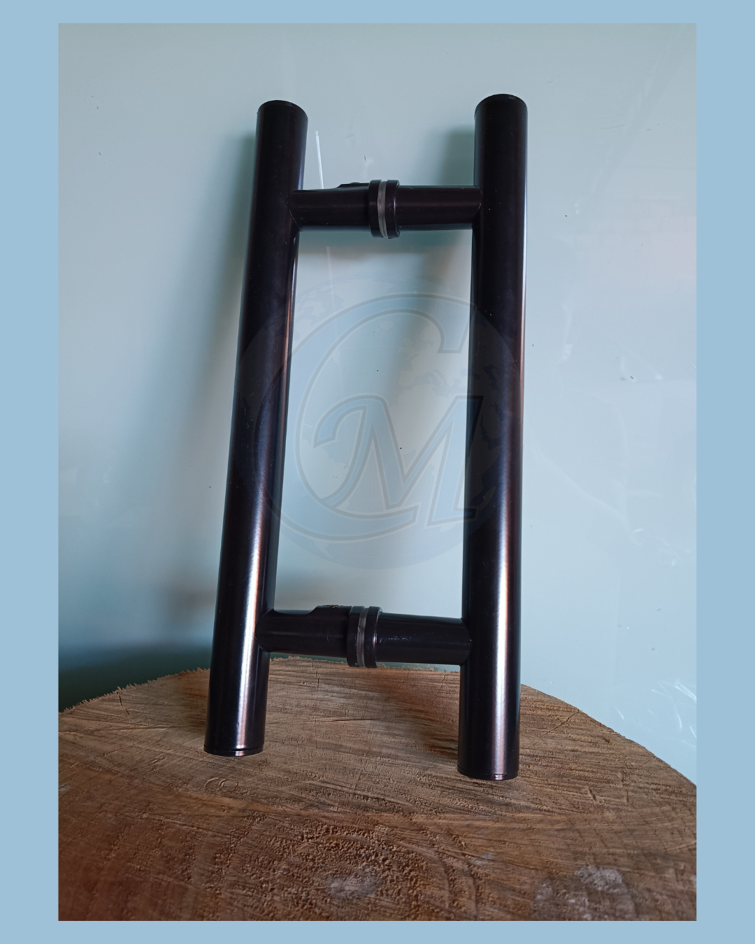 PUXADOR "H" REDONDO EM ALUMÍNIO — 300×200mm