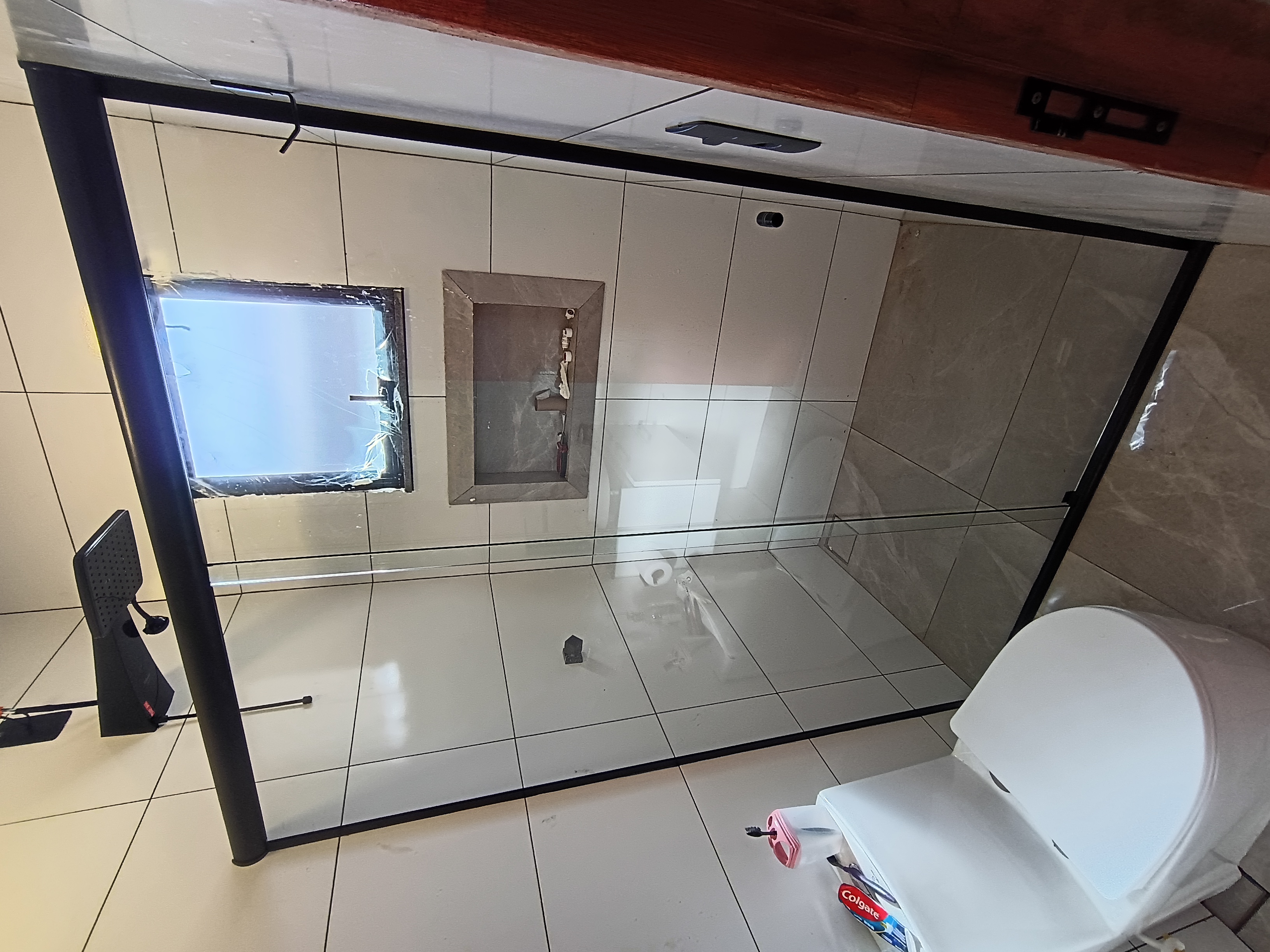 Box Frontal — 2 Folhas (1 Móvel + 1 Fixo)